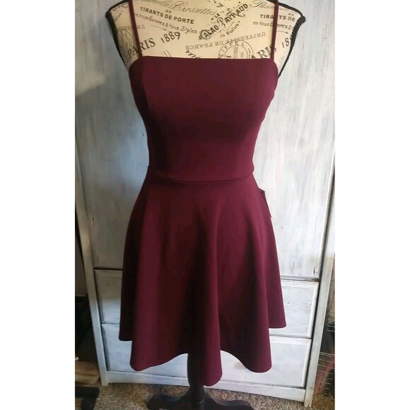 B darling Burgundy 3/4 Mini Dress Nwt  Boho Feminine Party - Picture 3 of 10
